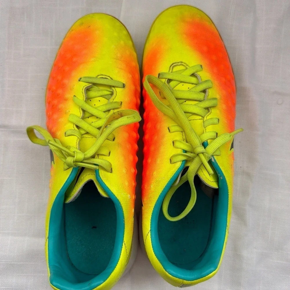 Athletic Sports TURF Cleats soccer Baseball Nike Magista Opus 5Y W6.5 Sneakers